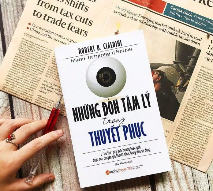 Những đòn tâm lý trong thuyết phục là cuốn sách nổi tiếng về tâm lý (Ảnh: Internet) Những đòn tâm lý trong thuyết phục là cuốn sách nổi tiếng về tâm lý (Ảnh: Internet)
