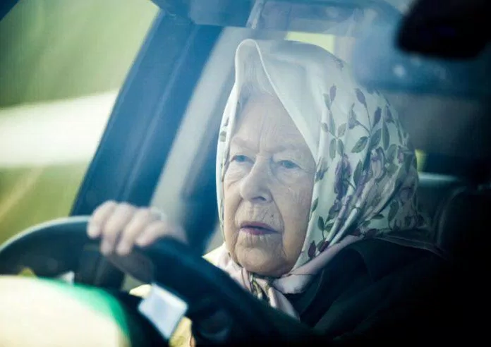 10 sự thật về triều đại của Nữ hoàng Elizabeth II sẽ được ghi nhớ mãi mãi! - Kiến thức mới 2024 6 Nữ hoàng không có bằng lái (Ảnh: Internet)