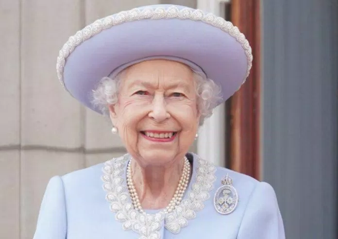 10 sự thật về triều đại của Nữ hoàng Elizabeth II sẽ được ghi nhớ mãi mãi! - Kiến thức mới 2024 18 Ngày người dân chúc mừng không phải sinh nhật thật của Nữ hoàng (Ảnh: Internet)