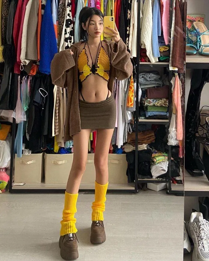 Bộ outfit đầu tư Mix&Match của Oanh (Nguồn: Instagram)