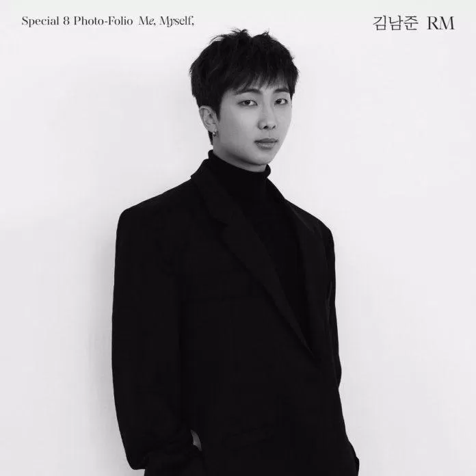 Hình ảnh BTS RM trong PhotoFolio cá nhân "Entirety" thuộc chuỗi "Special 8 Photo-Folio Me, Myself, and RM" (ảnh: internet)