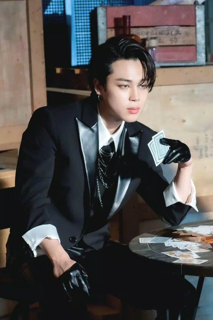 Park Jimin trở thành Alley Cat trong season greeting 2022 (ảnh: internet) Park Jimin trở thành Alley Cat trong season greeting 2022 (ảnh: internet)