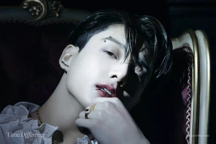 BTS JUNGKOOK với concept vampire trong PhotoFolio cá nhân "Time Difference" (ảnh: internet) BTS JUNGKOOK với concept vampire trong PhotoFolio cá nhân "Time Difference" (ảnh: internet)