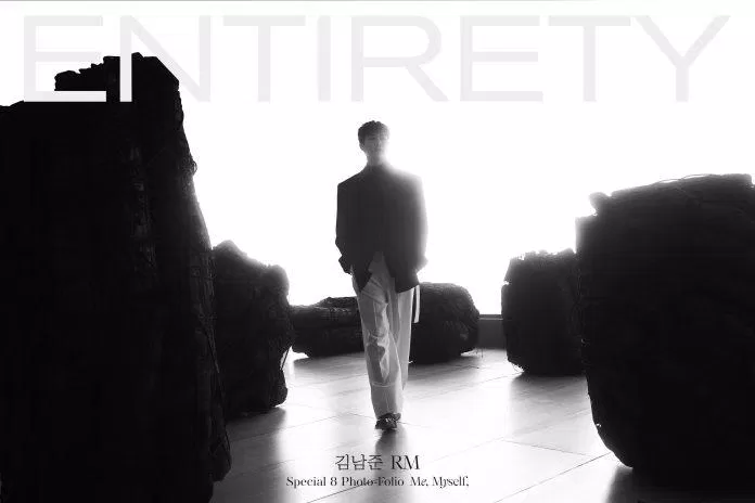 BTS RM thể hiện gout thẩm mỹ cá nhân rõ nét trong PhotoFolio "Entirety" (ảnh: internet) BTS RM thể hiện gout thẩm mỹ cá nhân rõ nét trong PhotoFolio "Entirety" (ảnh: internet)