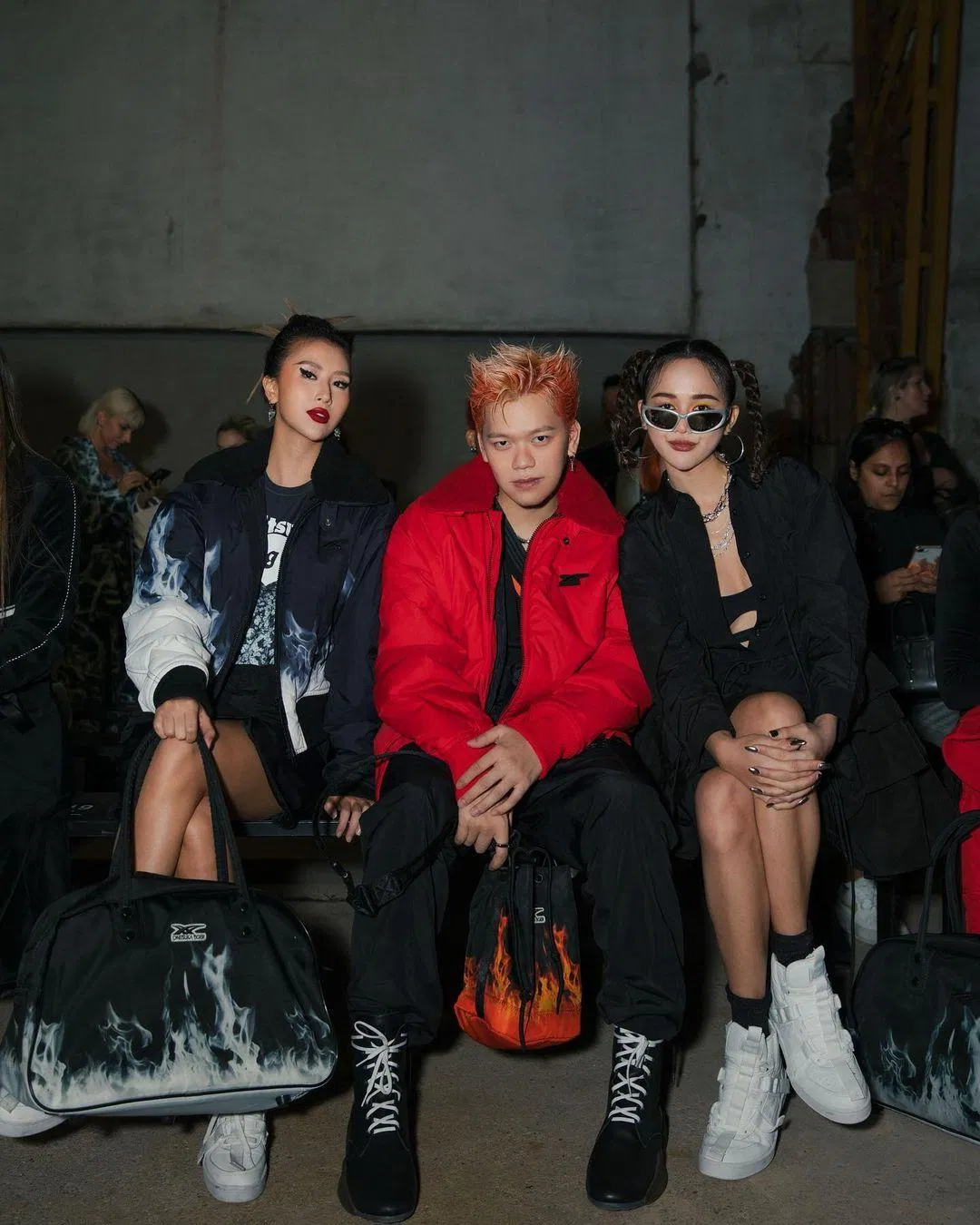 Quỳnh Anh Shyn tại vị trí front row của show Onitsuka Tiger. (Nguồn: Instagram)