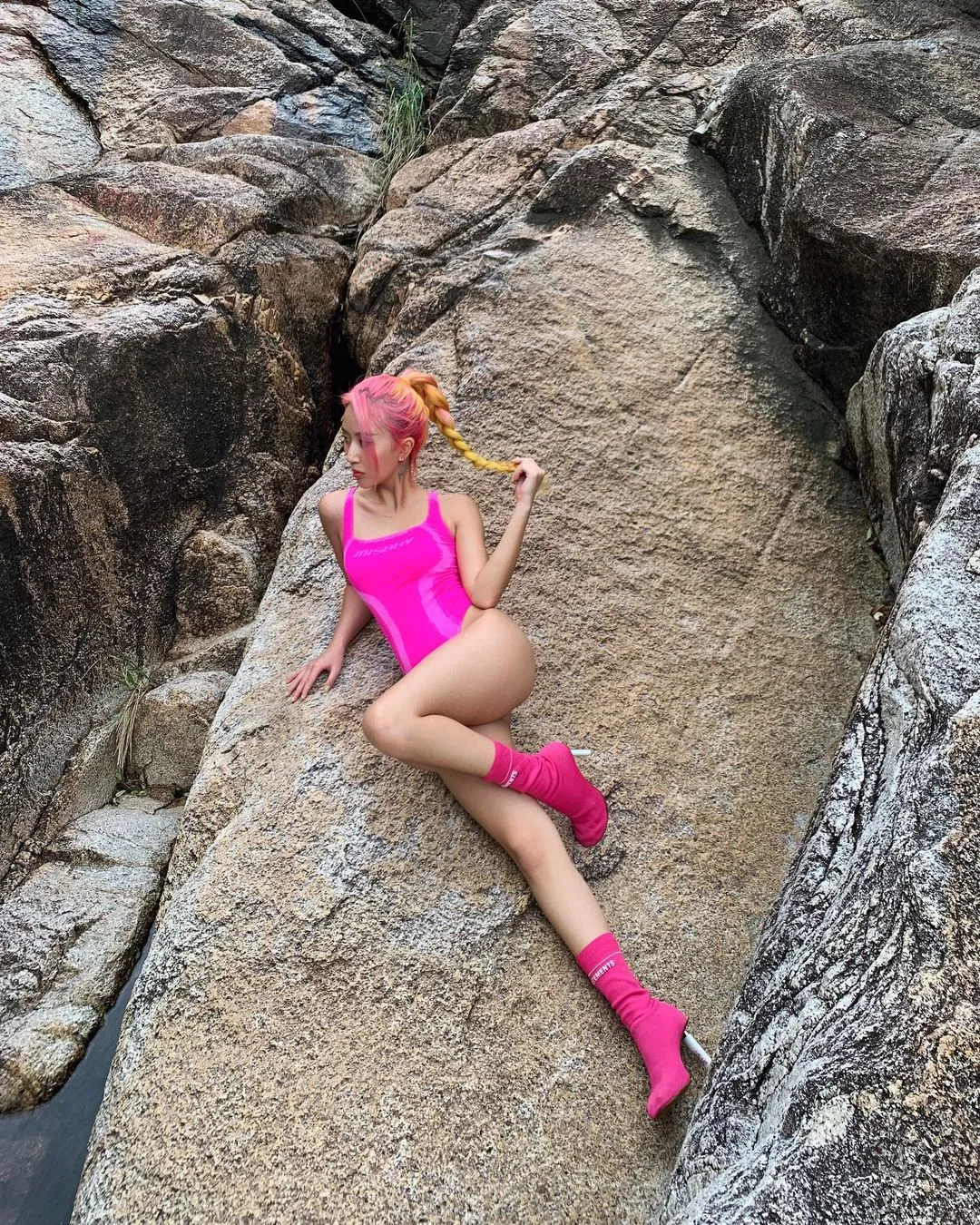 Quỳnh Anh Shyn trong bộ tóc Ombre cá tính. (Nguồn: Instagram)