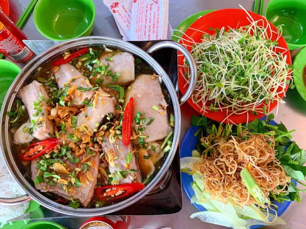 Bình Dương có món gì ngon? 15 quán ngon ở Bình Dương bạn nên ghé thử Bánh Bèo Mỹ Liên bánh xèo Bánh Xèo Tôm Nhảy Ba Thi Bình Dương Bò Nhúng Mắm Ruốc 8 Còn Bò Nướng Hàng Dừa 5 Phước Bún Măng Vịt Dì Út Gà Nướng Hai Chiến Gà Nướng Sáu Gà lẩu bò Lẩu Bò Nhà Gỗ Bình Dương lẩu cá đuối nem nướng Nem Nướng Cao Nguyên Nhà hàng Vũ Bảo Nướng Ngói 49 Quán Hai he quán ngon quán ngon Bình Dương review quán tàu hũ Tàu Hũ PaPa thành phố thông tin
