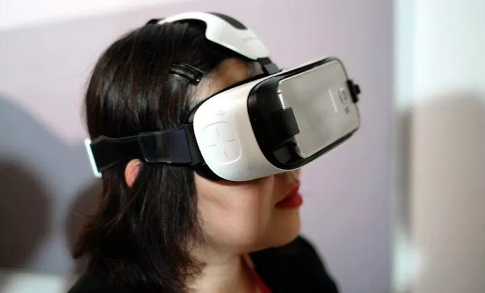 Lần đầu mua headset VR, bạn có thể căn nhắc các thương hiệu nổi tiếng như Samsung, Sony, Oculus, Google (Ảnh: Internet) Lần đầu mua headset VR, bạn có thể căn nhắc các thương hiệu nổi tiếng như Samsung, Sony, Oculus, Google (Ảnh: Internet)