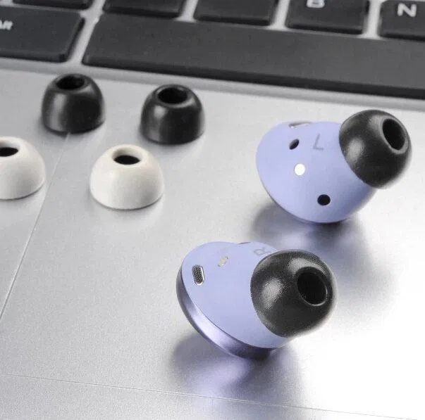 Chọn miếng tip phù hợp để vừa với tai (Ảnh: Internet) Chọn miếng tip phù hợp để vừa với tai (Ảnh: Internet)