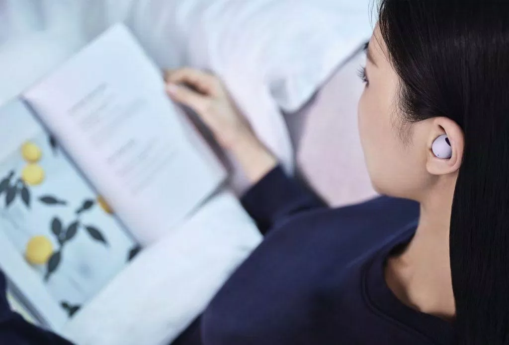 Tai nghe giúp bạn cách âm với bên ngoài (Ảnh: Internet) Tai nghe giúp bạn cách âm với bên ngoài (Ảnh: Internet)