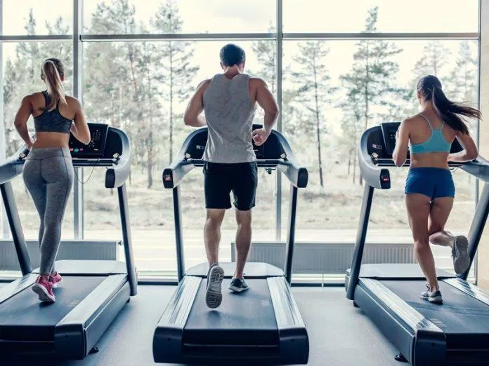 Kết hợp bài tập cardio và sức nặng sẽ hỗ trợ giảm cân tốt hơn (Ảnh: Internet)