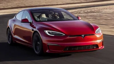 Model S Plaid được trang bị động cơ mạnh để tăng tốc cực nhanh (Ảnh: Internet) Model S Plaid được trang bị động cơ mạnh để tăng tốc cực nhanh (Ảnh: Internet)