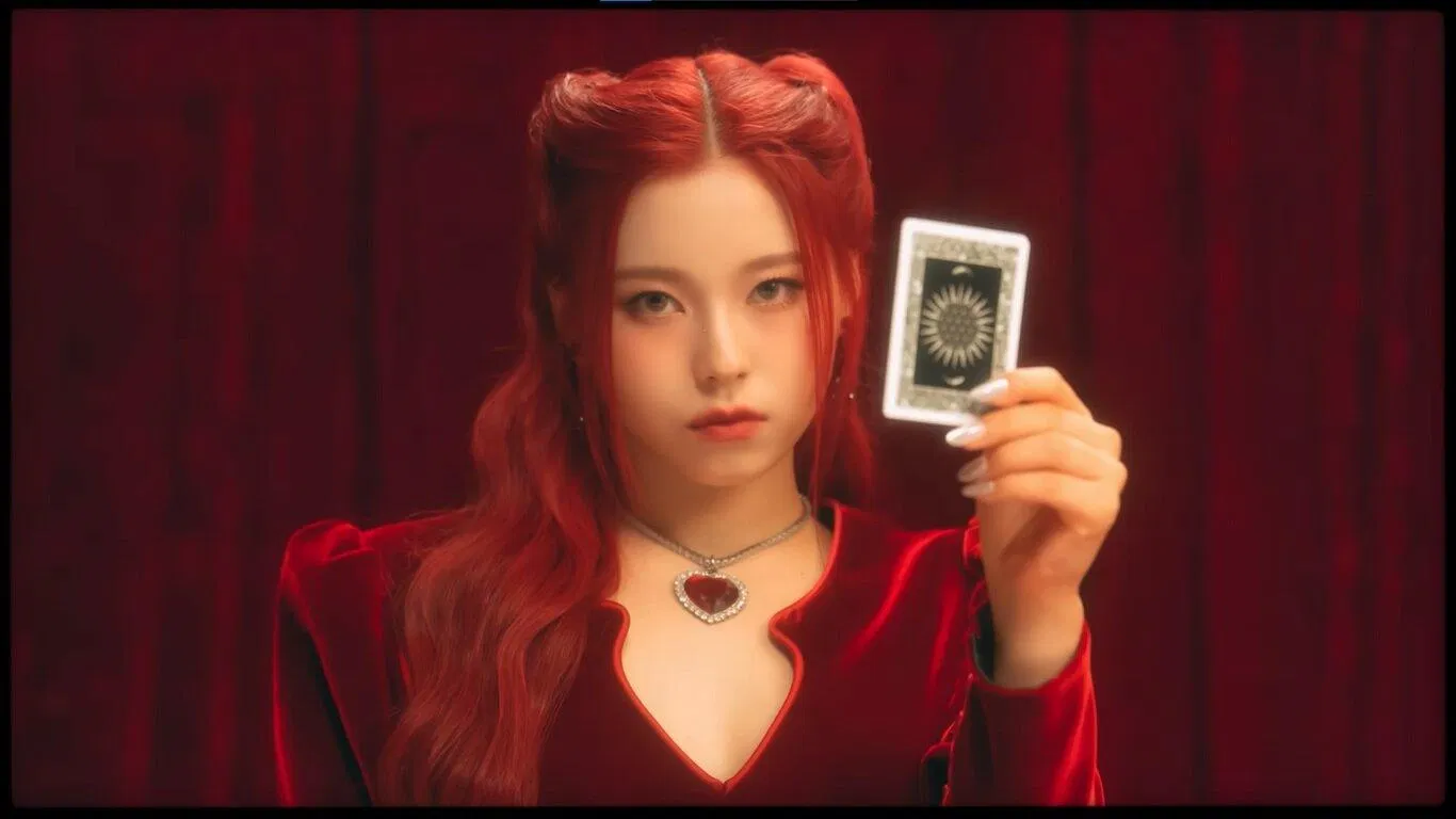 Kyujin - Người bốc được lá bài trưởng nhóm, đồng thời bị nghi ngờ là gián điệp của phe phản diện. (Nguồn: Internet) Kyujin - Người bốc được lá bài trưởng nhóm, đồng thời bị nghi ngờ là gián điệp của phe phản diện. (Nguồn: Internet)