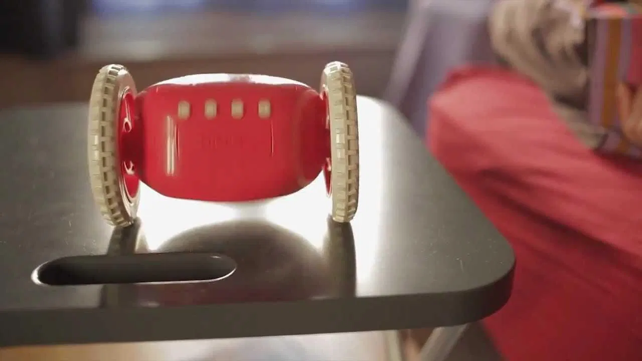 Chiếc đồng hồ có khả năng “chạy trốn” để không bị tắt chuông (Ảnh: Internet) Chiếc đồng hồ có khả năng “chạy trốn” để không bị tắt chuông (Ảnh: Internet)