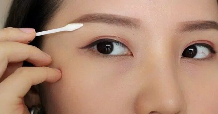 Lông mày được xem là điểm nhấn trên khuôn mặt nên đừng bỏ qua để "mặt mộc" luôn xinh (nguồn: internet)