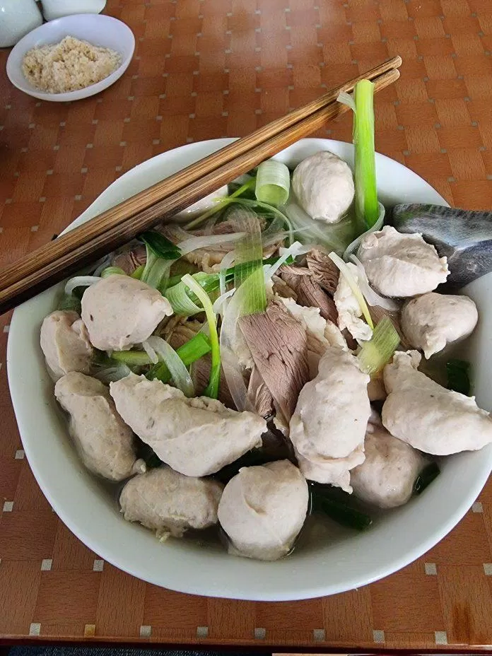 15 quán ăn ngon ở Ninh Bình: Ăn gì ở đất cố đô? - Kiến thức mới 2024 8 Bún Mọc Biển Hà Ninh Bình (nguồn: internet)