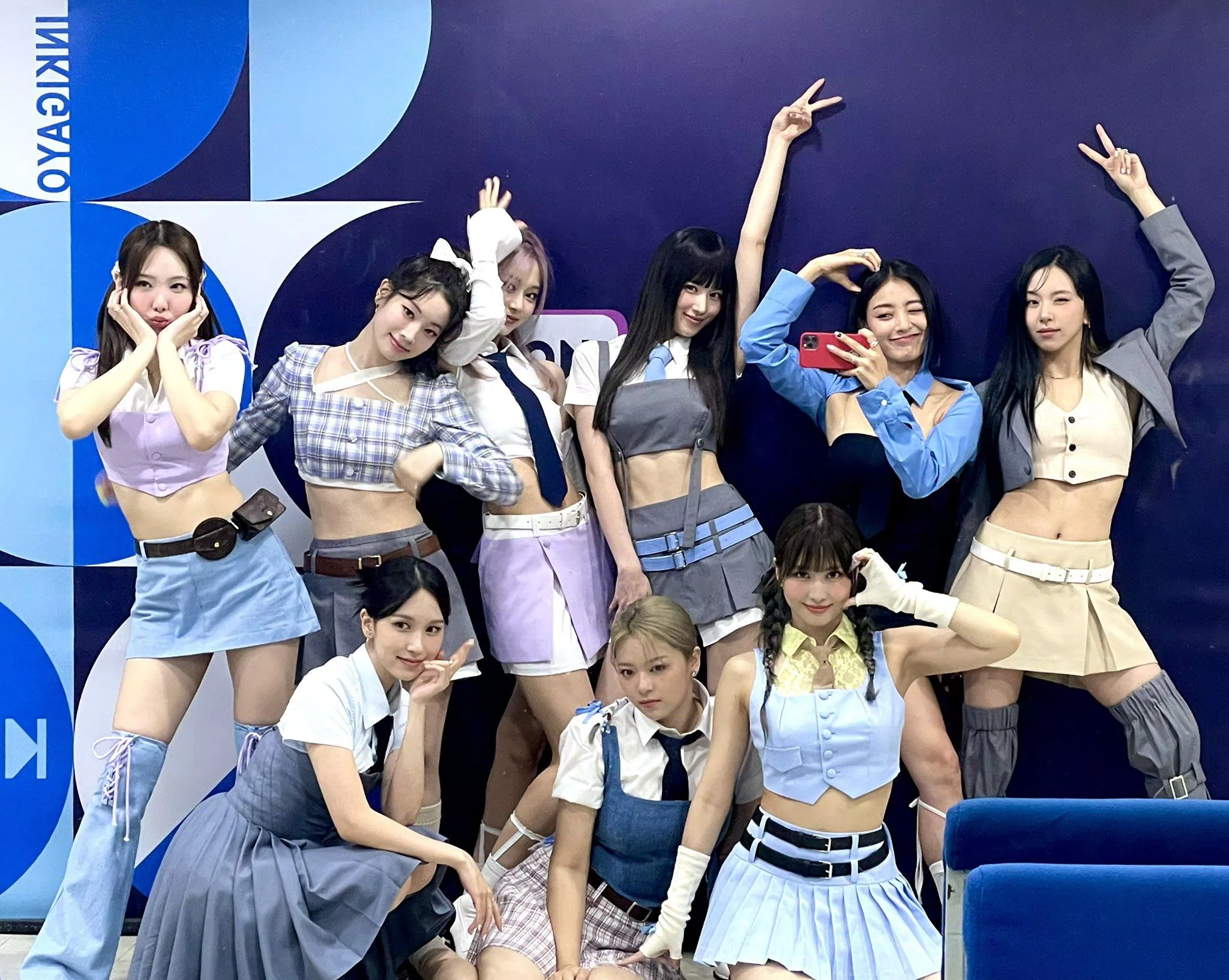 TWICE (Ảnh: Internet)