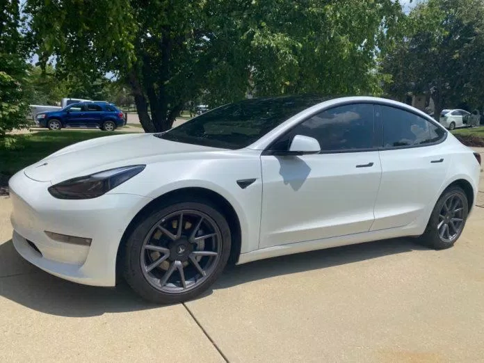 Xe điện Tesla Model 3 AWD 2021 (Ảnh: Internet) Xe điện Tesla Model 3 AWD 2021 (Ảnh: Internet)