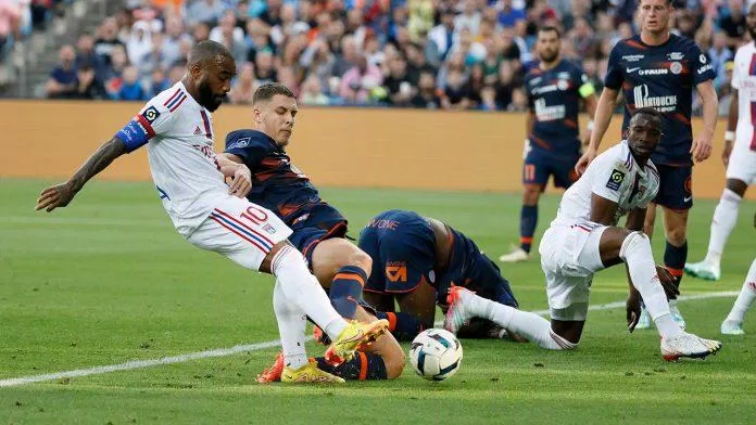 Alexandre Lacazette nổ súng giúp Lyon thoát thua (Ảnh: Internet) Alexandre Lacazette nổ súng giúp Lyon thoát thua (Ảnh: Internet)