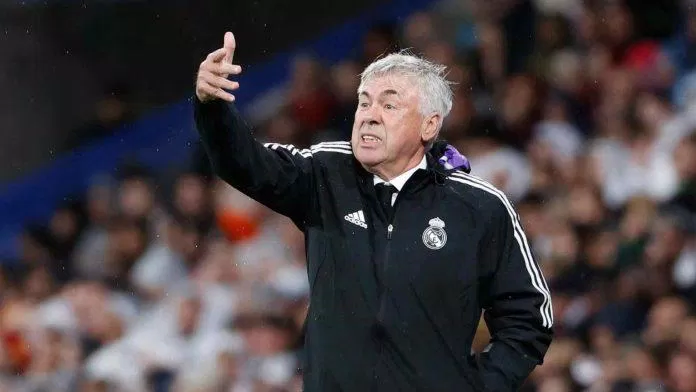 Ancelotti cho thấy khả năng điều hành trận đấu tuyệt vời của ông với những quyết định thay người xoay chuyển kết quả trận đấu (Ảnh: Internet) Ancelotti cho thấy khả năng điều hành trận đấu tuyệt vời của ông với những quyết định thay người xoay chuyển kết quả trận đấu (Ảnh: Internet)
