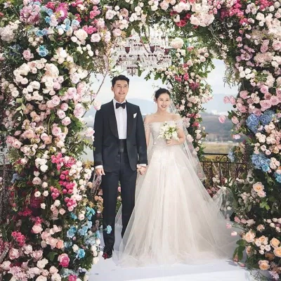 Ảnh cưới đẹp lộng lẫy của cặp đôi thế kỷ Hyun Bin - Son Ye Jin. (Ảnh: Internet) Ảnh cưới đẹp lộng lẫy của cặp đôi thế kỷ Hyun Bin - Son Ye Jin. (Ảnh: Internet)