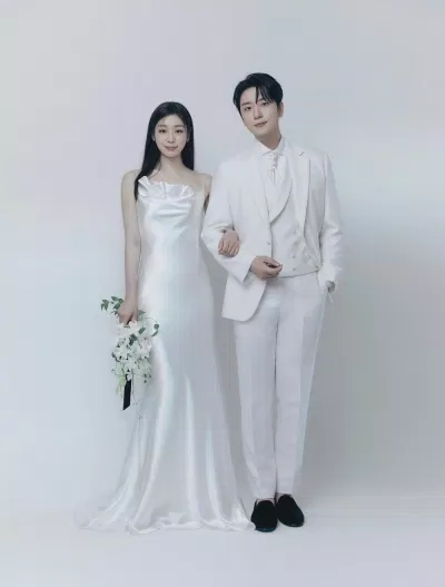 Ảnh cưới thanh lịch của Go Woo Rim - Kim Yuna (Ảnh: Internet) Ảnh cưới thanh lịch của Go Woo Rim - Kim Yuna (Ảnh: Internet)
