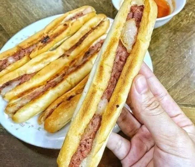 Bánh Mỳ Cay Ông Cuông (Nguồn: Internet)