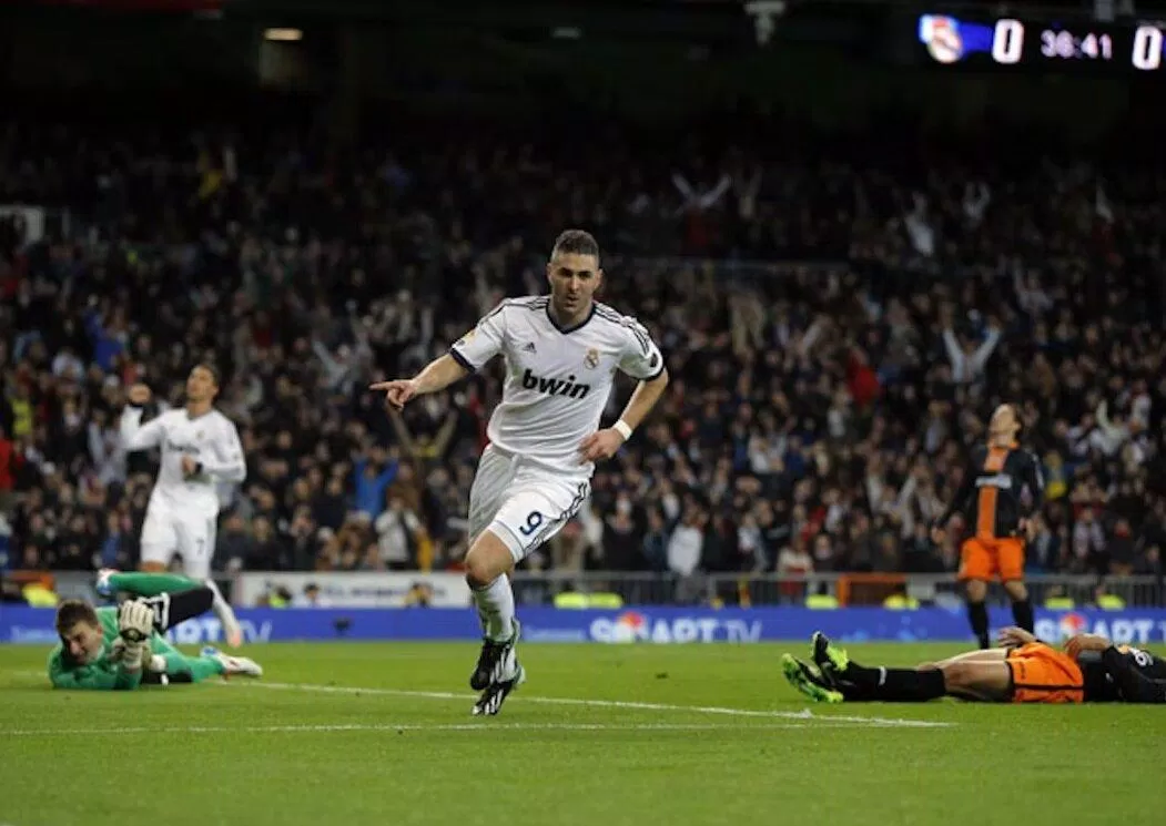 Benzema vẫn ghi bàn đều đều dù dính vào scandal suýt nữa phá hỏng sự nghiệp của mình (Ảnh: Internet) Benzema vẫn ghi bàn đều đều dù dính vào scandal suýt nữa phá hỏng sự nghiệp của mình (Ảnh: Internet)