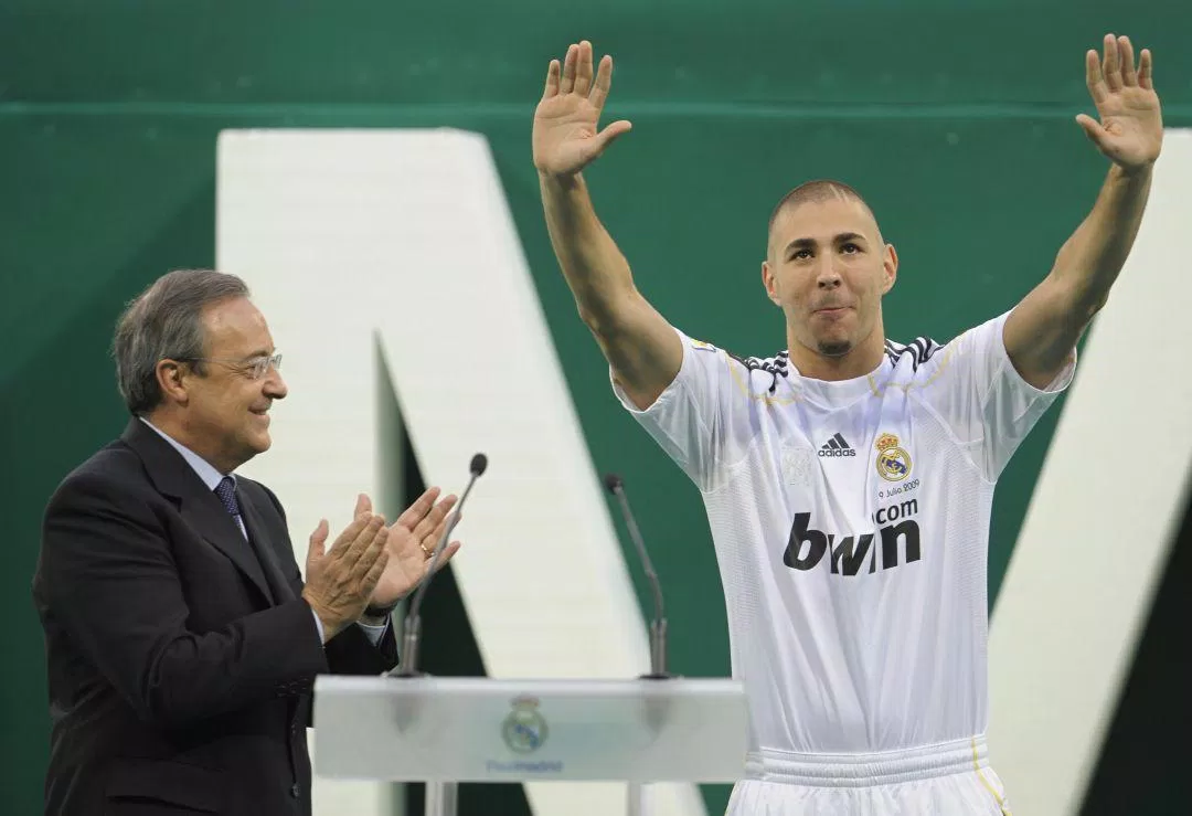 Benzema một trong những ngôi sao được Perez đưa về Real trong năm 2009 (Ảnh: Internet) Benzema một trong những ngôi sao được Perez đưa về Real trong năm 2009 (Ảnh: Internet)