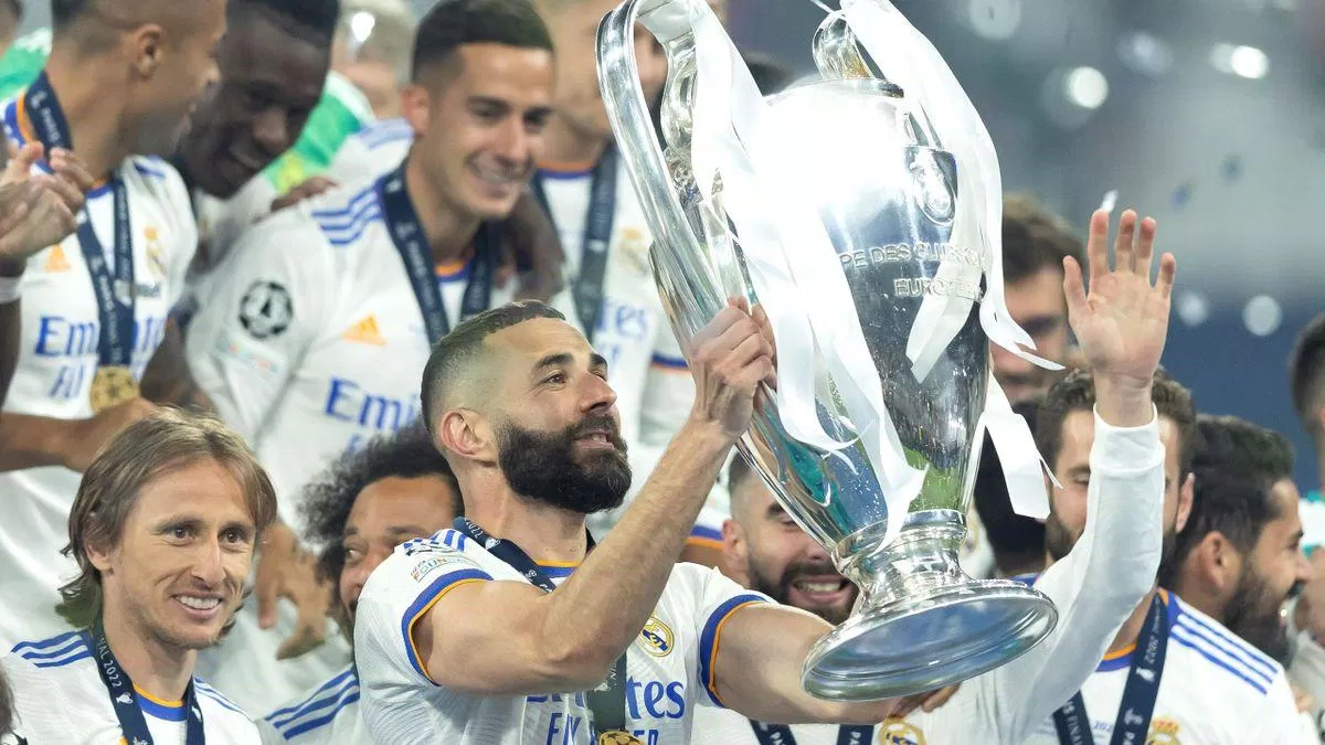 Benzema siêu hạng dẫn lối thế hệ trẻ của Real Madrid lên ngôi Champions League 2022 (Ảnh: Internet) Benzema siêu hạng dẫn lối thế hệ trẻ của Real Madrid lên ngôi Champions League 2022 (Ảnh: Internet)