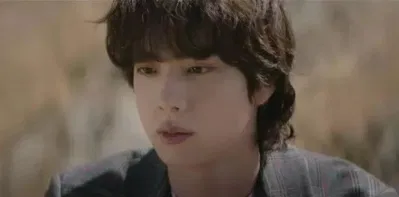 Jin debut solo với "The Astronaut" (Ảnh: Internet)
