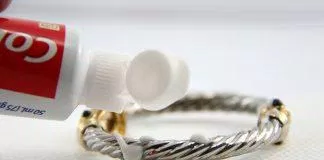 Kem đánh răng giúp đồ bạc sáng bóng trở lại (Ảnh: Internet)