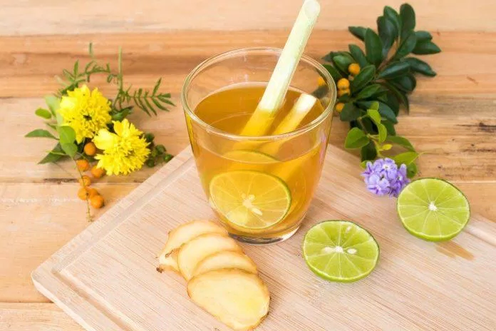 Nước chanh, sả và gừng là loại đồ uống detox rất tốt (Ảnh: Internet) Nước chanh, sả và gừng là loại đồ uống detox rất tốt (Ảnh: Internet)