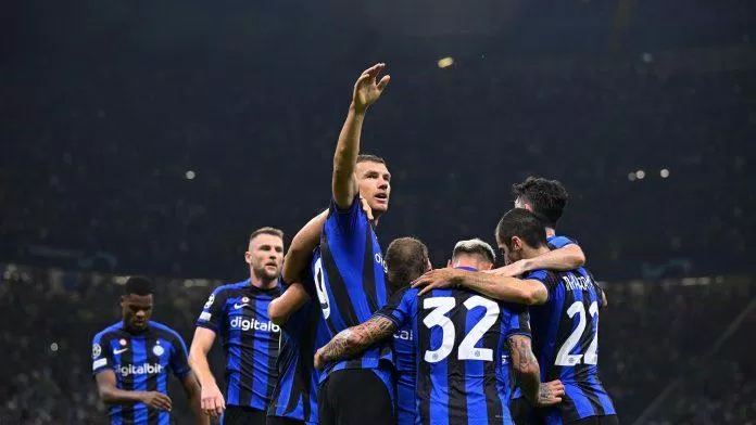 Edin Dzeko tỏa sáng giúp Inter Milan vào vòng 1/16 Champions League (Ảnh: Internet) Edin Dzeko tỏa sáng giúp Inter Milan vào vòng 1/16 Champions League (Ảnh: Internet)