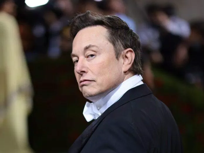 Sự ngông cuồng, xảo quyệt có lẽ đã làm nên thương hiệu cá nhân của Elon Musk (Ảnh: Internet) Sự ngông cuồng, xảo quyệt có lẽ đã làm nên thương hiệu cá nhân của Elon Musk (Ảnh: Internet)