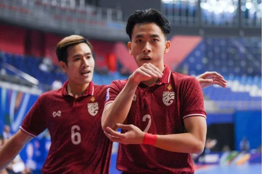 Tuyển Futsal Thái Lan nhanh chóng vươn lên dẫn trước tuyển Tajikistan (Ảnh: Internet)