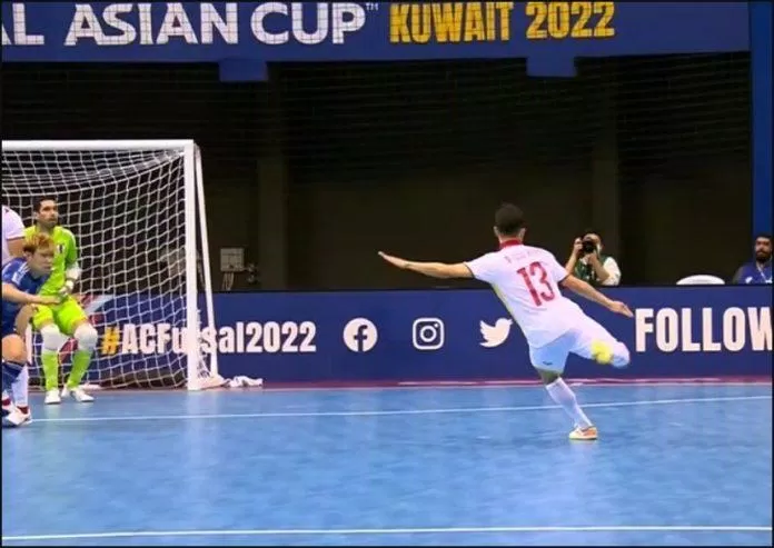 Nhan Gia Hưng (fixo số 13) và những pha lên công về thủ đầy sức trẻ của tuyển Futsal Việt Nam (Ảnh: Internet) Nhan Gia Hưng (fixo số 13) và những pha lên công về thủ đầy sức trẻ của tuyển Futsal Việt Nam (Ảnh: Internet)