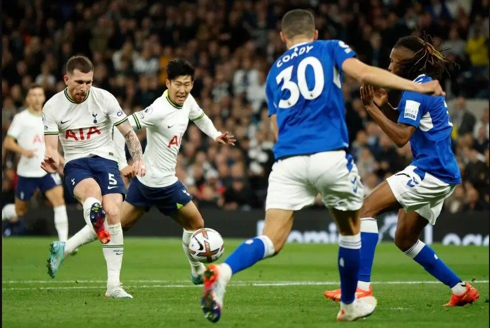 Hojbjerg ghi bàn ấn định tỉ số 2-0 cho Tottenham trước Everton (Ảnh: Internet) Hojbjerg ghi bàn ấn định tỉ số 2-0 cho Tottenham trước Everton (Ảnh: Internet)