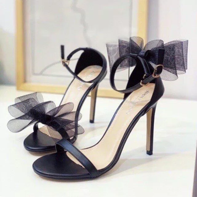 50+ mẫu giày cao gót nhất định phải có trong tủ đồ của mọi cô gái BlogAnChoi cô gái công chúa giày cao gót giày cao gót công chúa giày cao gót gót vuông Giày cao gót là gì giày cao gót mũi nhọn giày cao gót sandal lựa chọn phù hợp thời trang