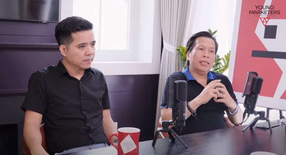 Hai chuyên gia đến từ Fusion One chia sẻ về quá trình tìm kiếm "insight" (Ảnh: YouTube) Hai chuyên gia đến từ Fusion One chia sẻ về quá trình tìm kiếm "insight" (Ảnh: YouTube)