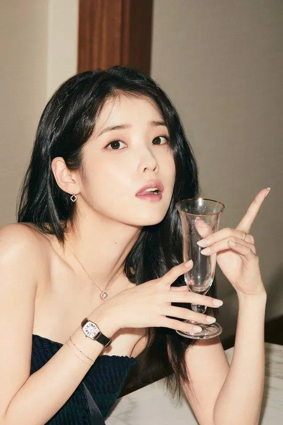 Top 10 thần tượng lọt vào danh sách idol KPOP đắt giá nhất - Kiến thức mới 2024 4 IU (Ảnh: Internet)