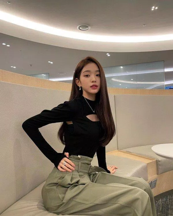 Park Joo Bi là ai? Thành viên đáng lẽ đã debut cùng IVE? - Kiến thức mới 2024 8 Jang Wonyoung (Ảnh: Internet)