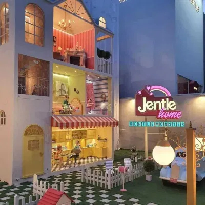 Cô cũng tham gia thiết kế nhân vật của trò chơi “J Bentley Garden”, cùng với đội ngũ sáng tạo của Gentle Monster (Ảnh: Internet)