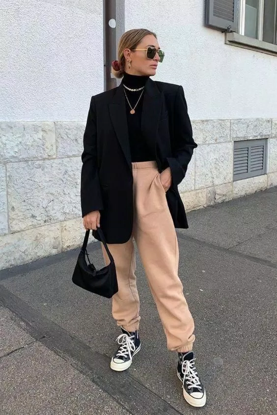 Quần jogger nâu (Nguồn: Internet)