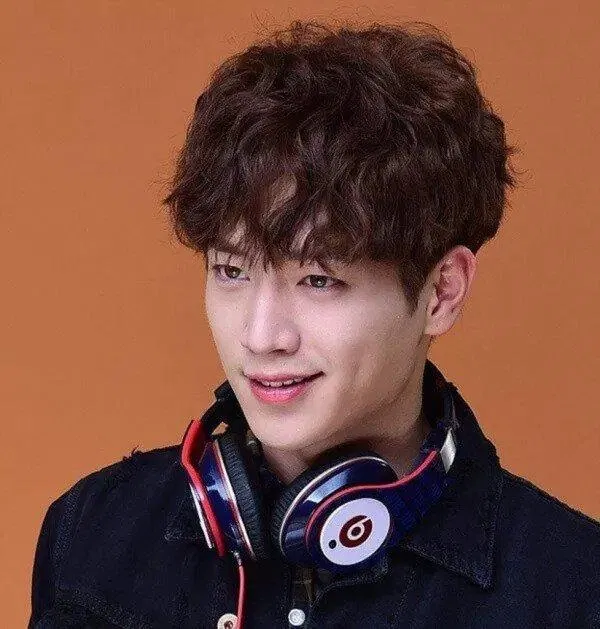 Kiểu tóc nam mặt dài gầy (nguồn: internet)