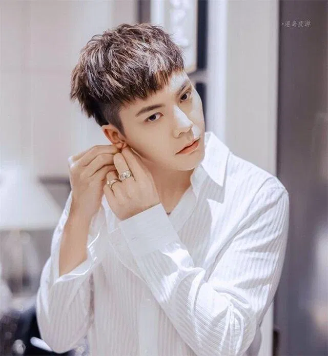 Kiểu tóc nam mặt dài Mohican (nguồn: internet)