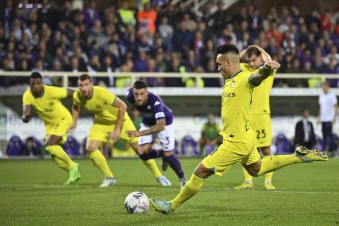 Lautaro tiếp tục sắm vai hung thần khi ghi bàn vào lưới của Fiorentina đưa Inter vượt lên dẫn trước 3-2 (Ảnh: Internet)