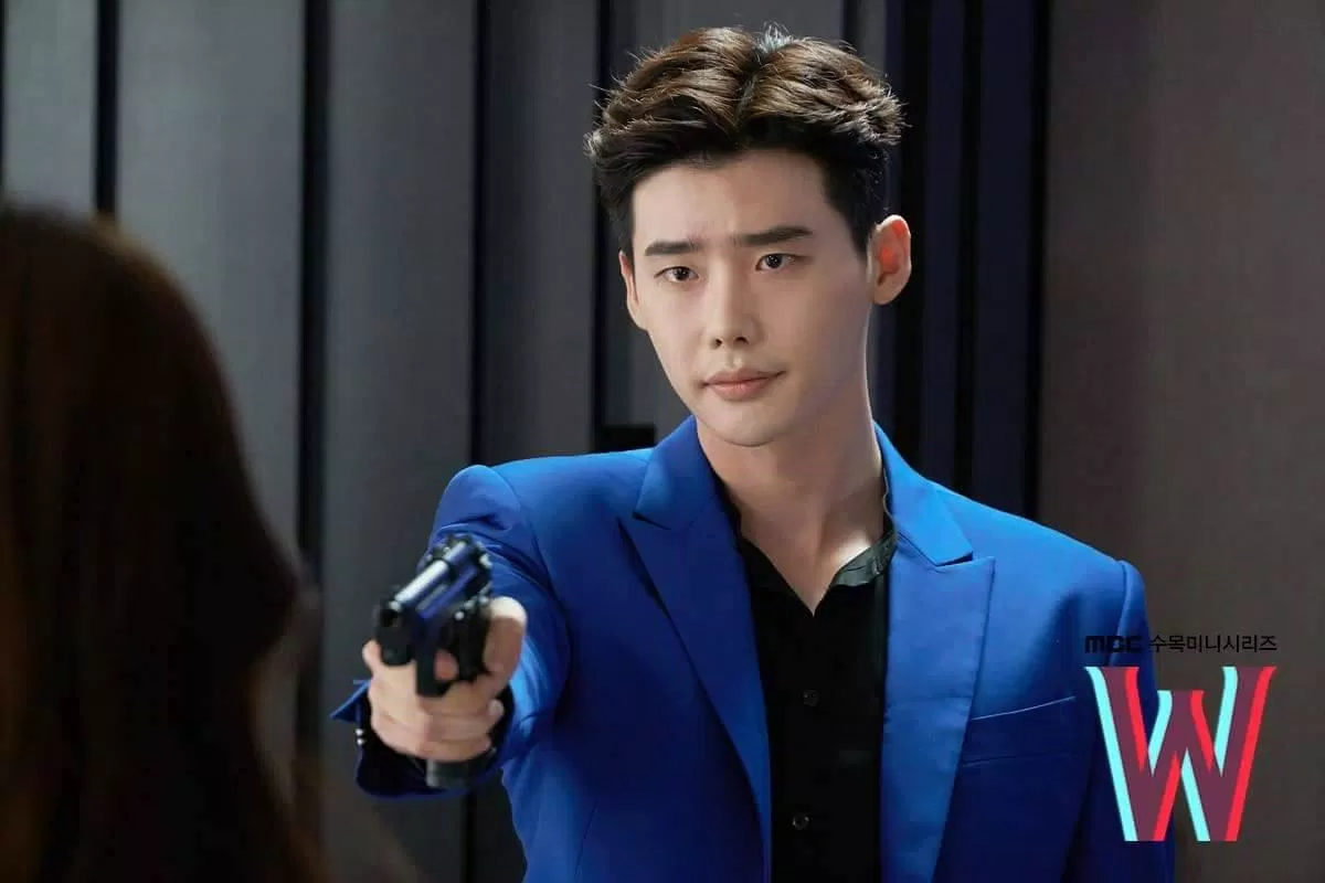 Lee Jong Suk đích thị là chàng trai vàng trong làng chọn kịch bản (Ảnh: Internet)