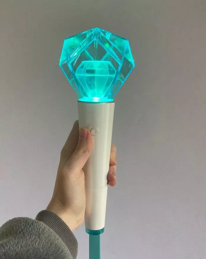 Lightstick của nhóm nhạc (Ảnh: Internet)