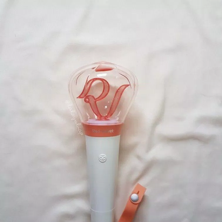 Lightstick của nhóm nhạc Red Velvet (Ảnh: Internet)